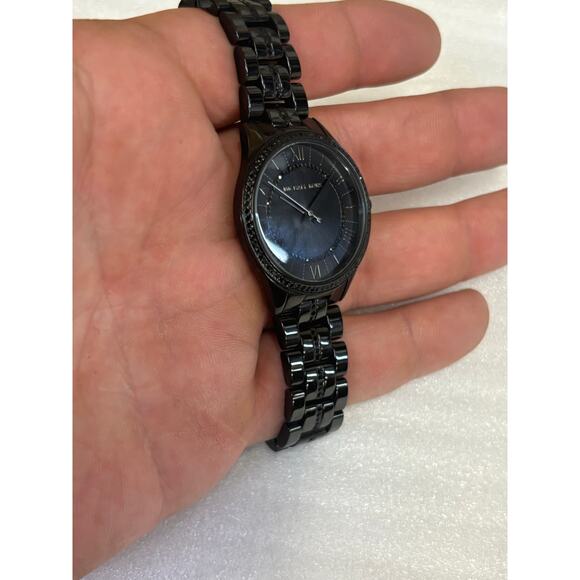 Michael Kors Lauryn 4337 Women’s Watch! New Battery! - Picture 7 of 12